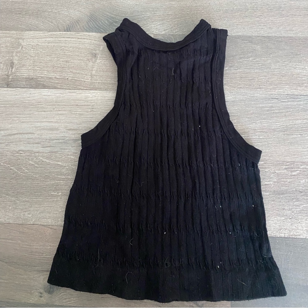 black crop top